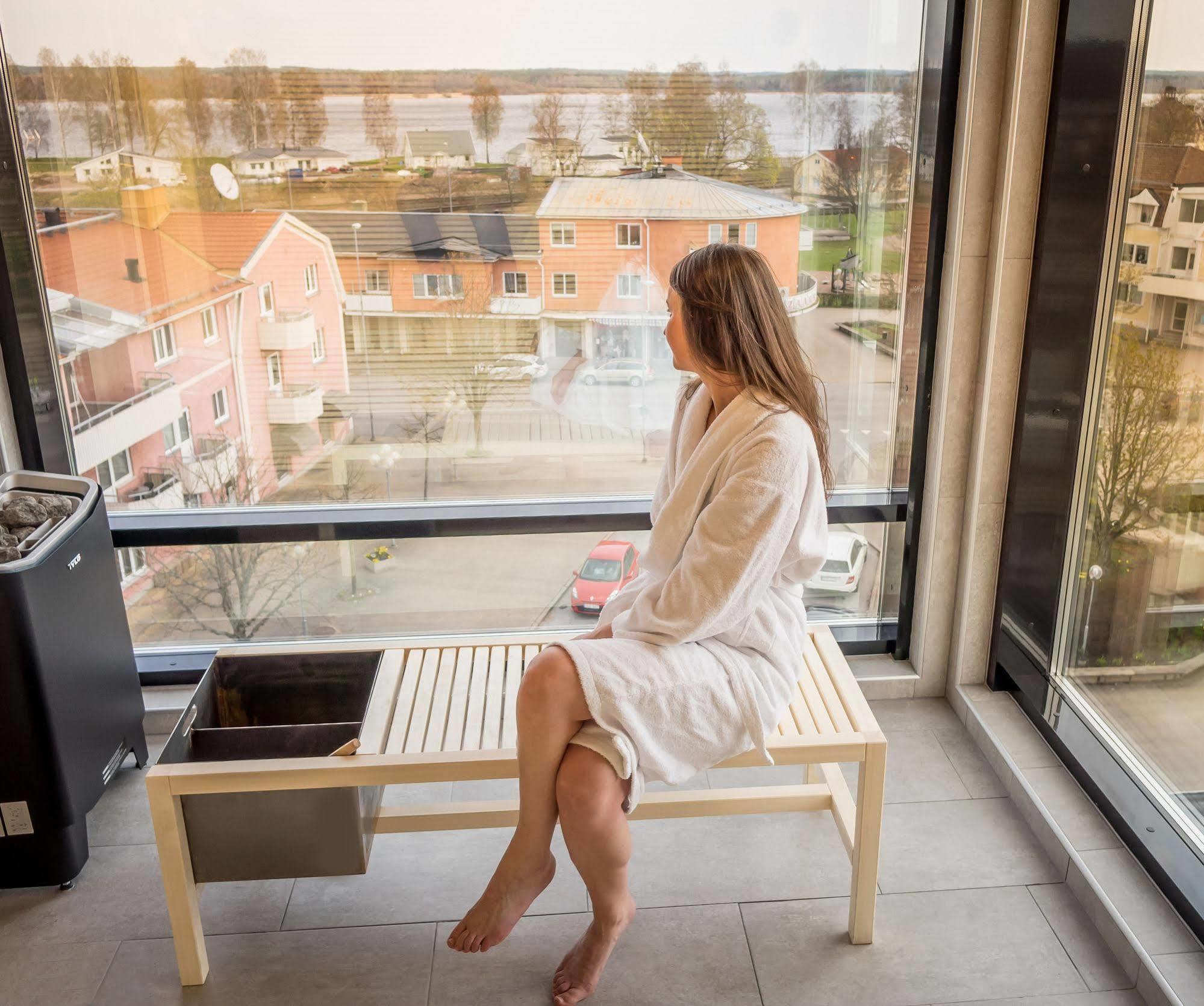 Hotell Hulingen Hultsfred Exterior photo