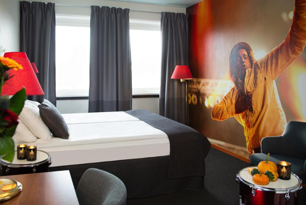 Hotell Hulingen Hultsfred Exterior photo